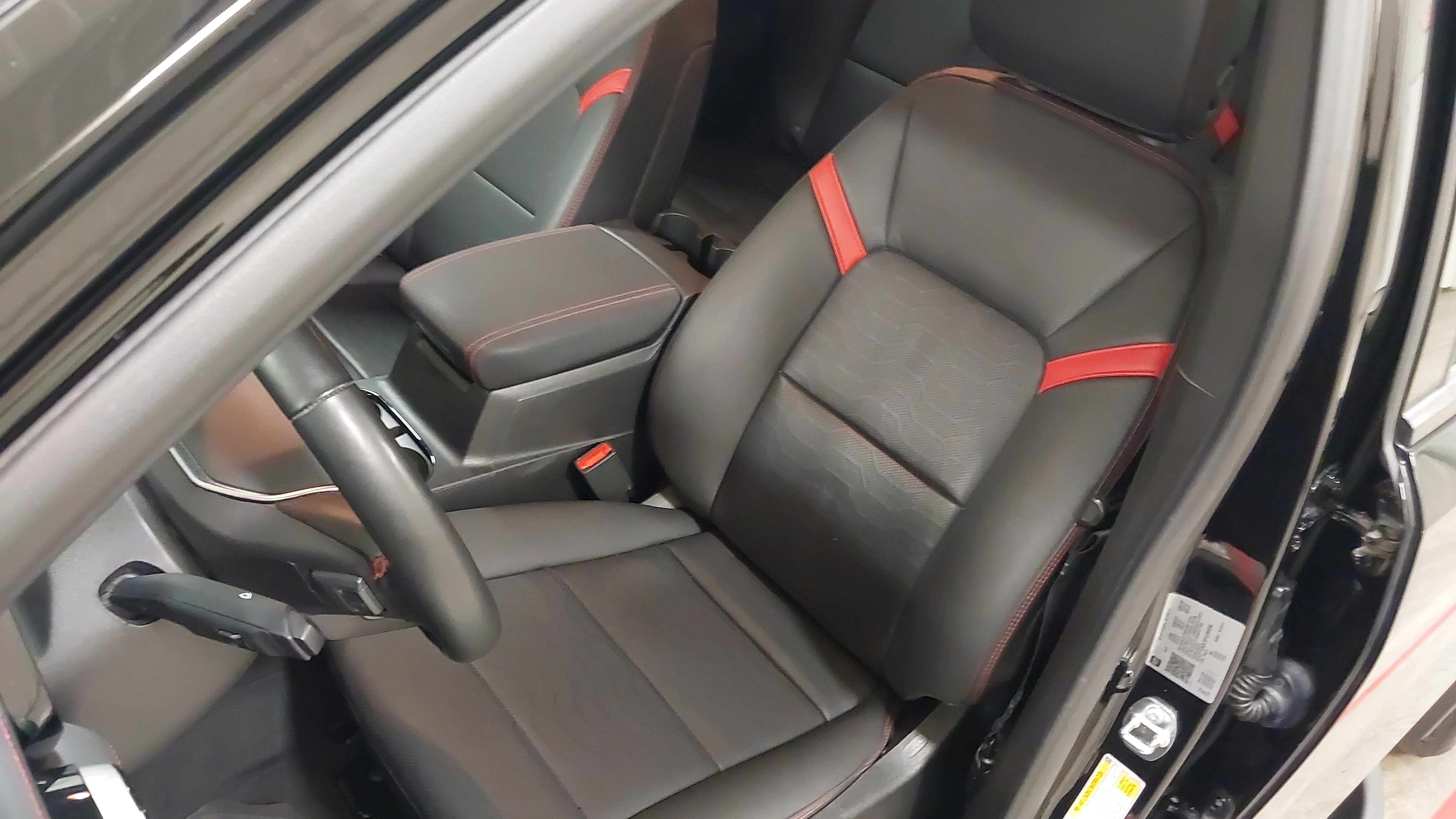 Used 2023 Chevrolet Colorado Z71 w/ Z71 Convenience Package 2 image 23