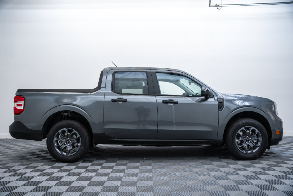 New 2026 Ford Maverick XLT w/ Equipment Group 301A AWD/4WD image 4