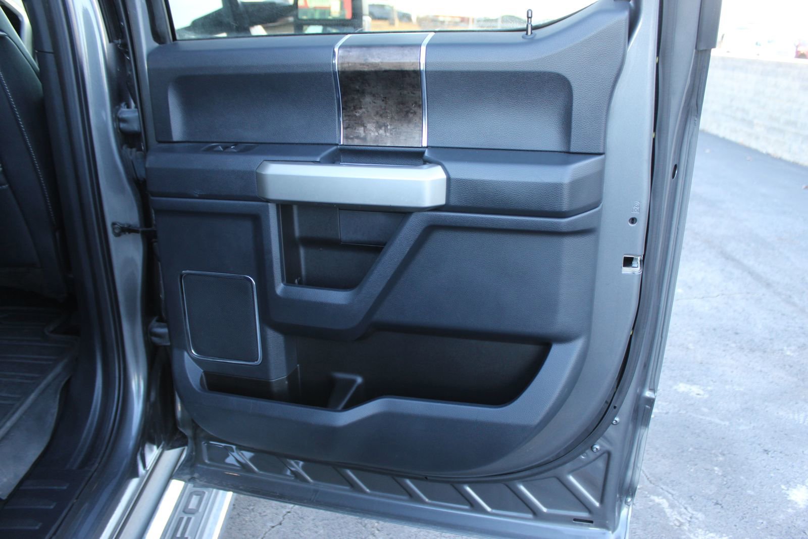 Used 2022 Ford F250 Lariat w/ Lariat Value Package image 15