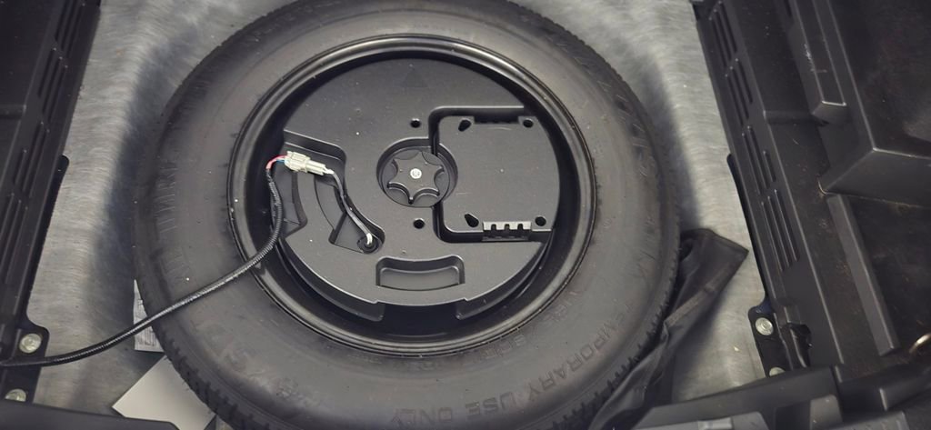 Used 2023 Nissan Rogue SV image 34