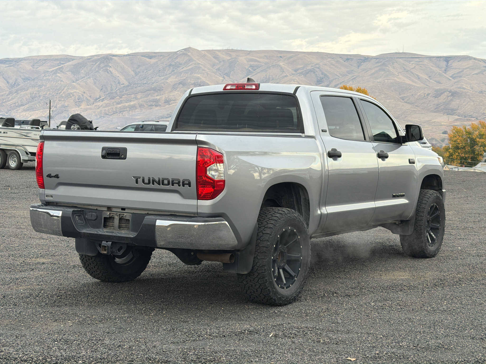Used 2021 Toyota Tundra SR5 w/ SR5 Upgrade Package AWD/4WD image 8