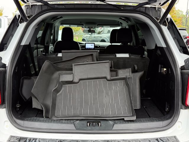 Certified 2021 Ford Explorer XLT w/ Equipment Group 202A AWD/4WD image 27