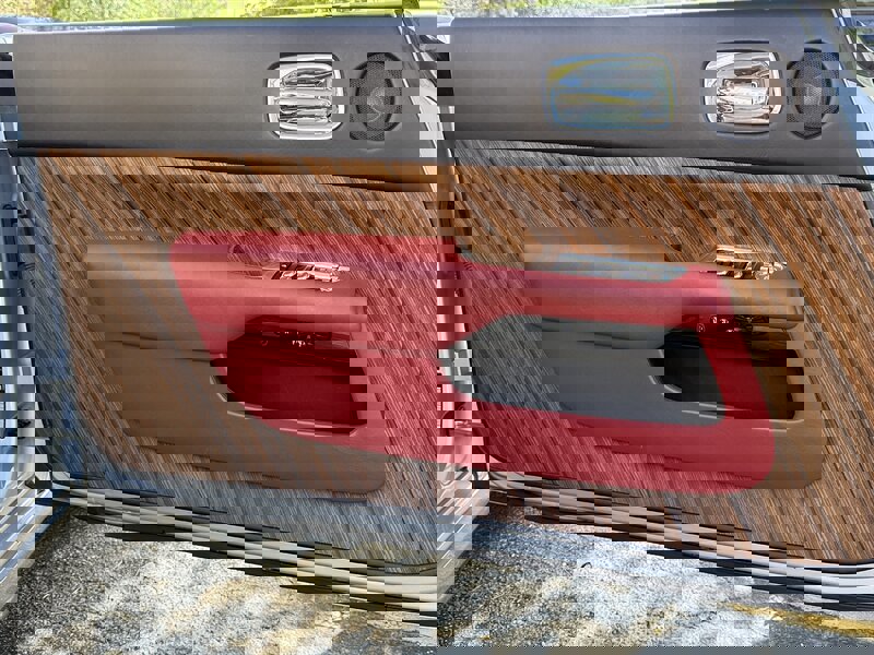 Used 2016 Rolls-Royce Dawn image 24