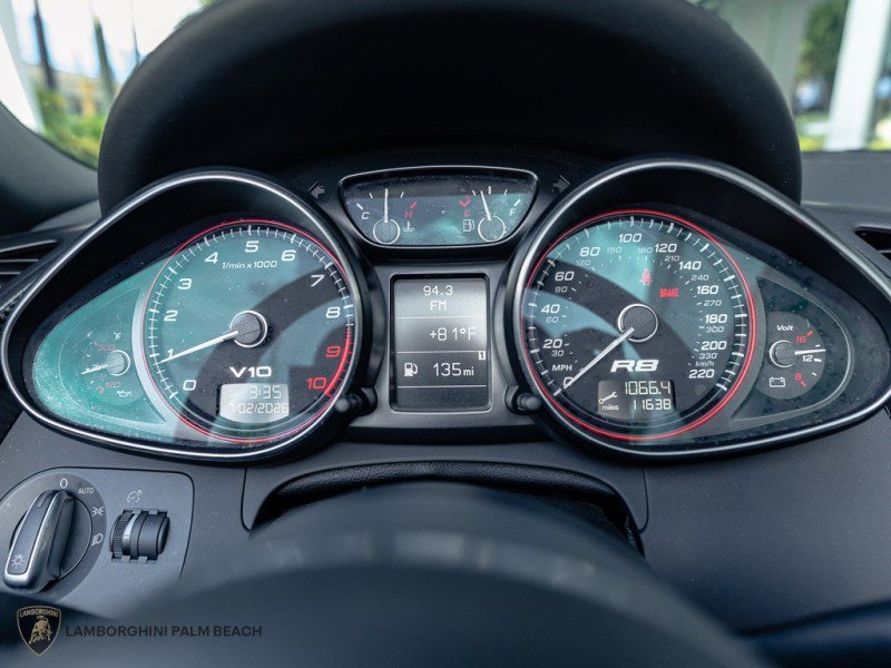 Used 2012 Audi R8 V10 AWD/4WD image 22