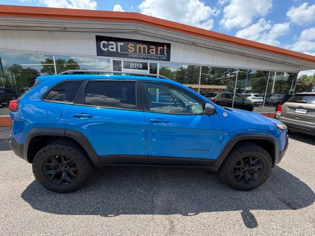 Used 2018 Jeep Cherokee Trailhawk AWD/4WD image 8