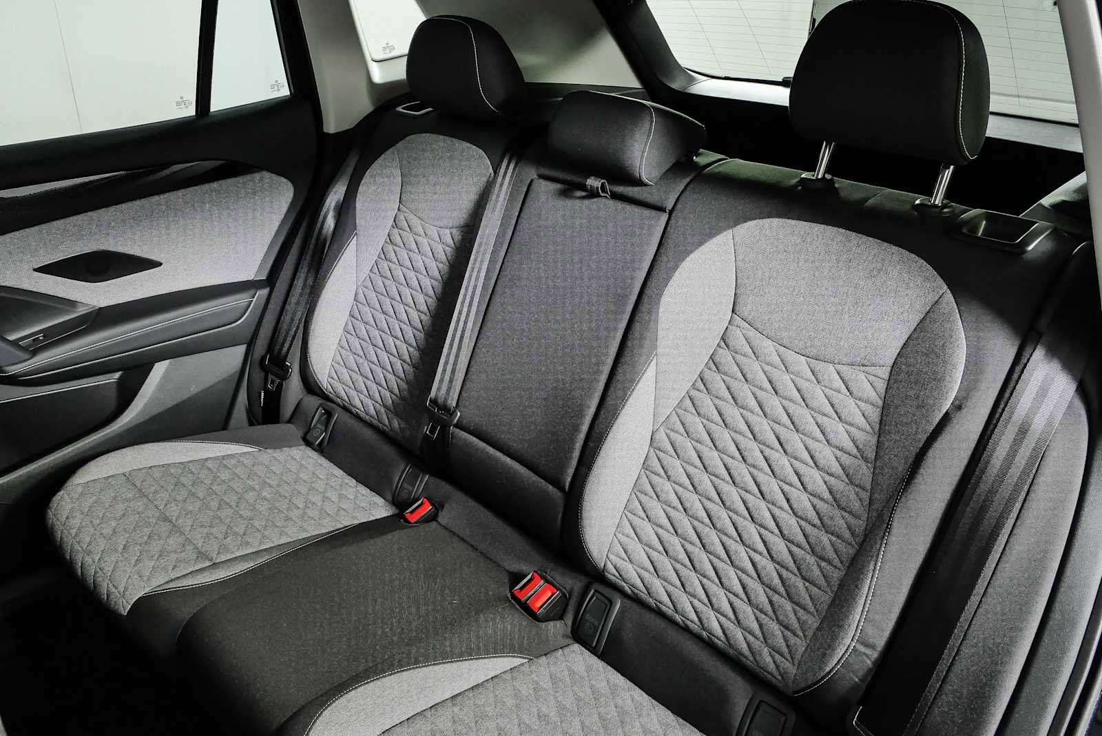 Certified 2025 Volkswagen Tiguan S AWD/4WD image 21