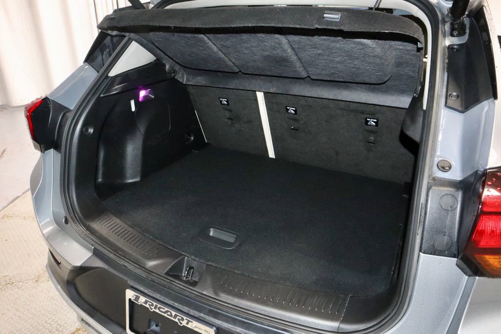 Used 2023 Buick Encore GX Essence w/ Experience Buick Package image 14