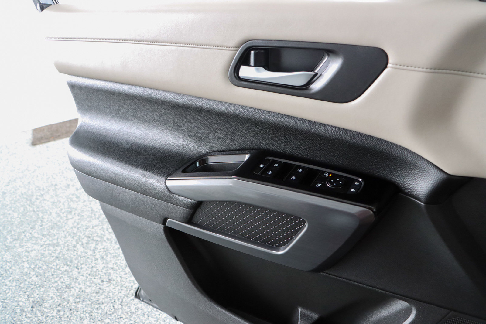 Used 2023 Nissan Pathfinder SL image 21