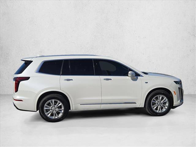 Used 2025 Cadillac XT6 Luxury FWD image 4