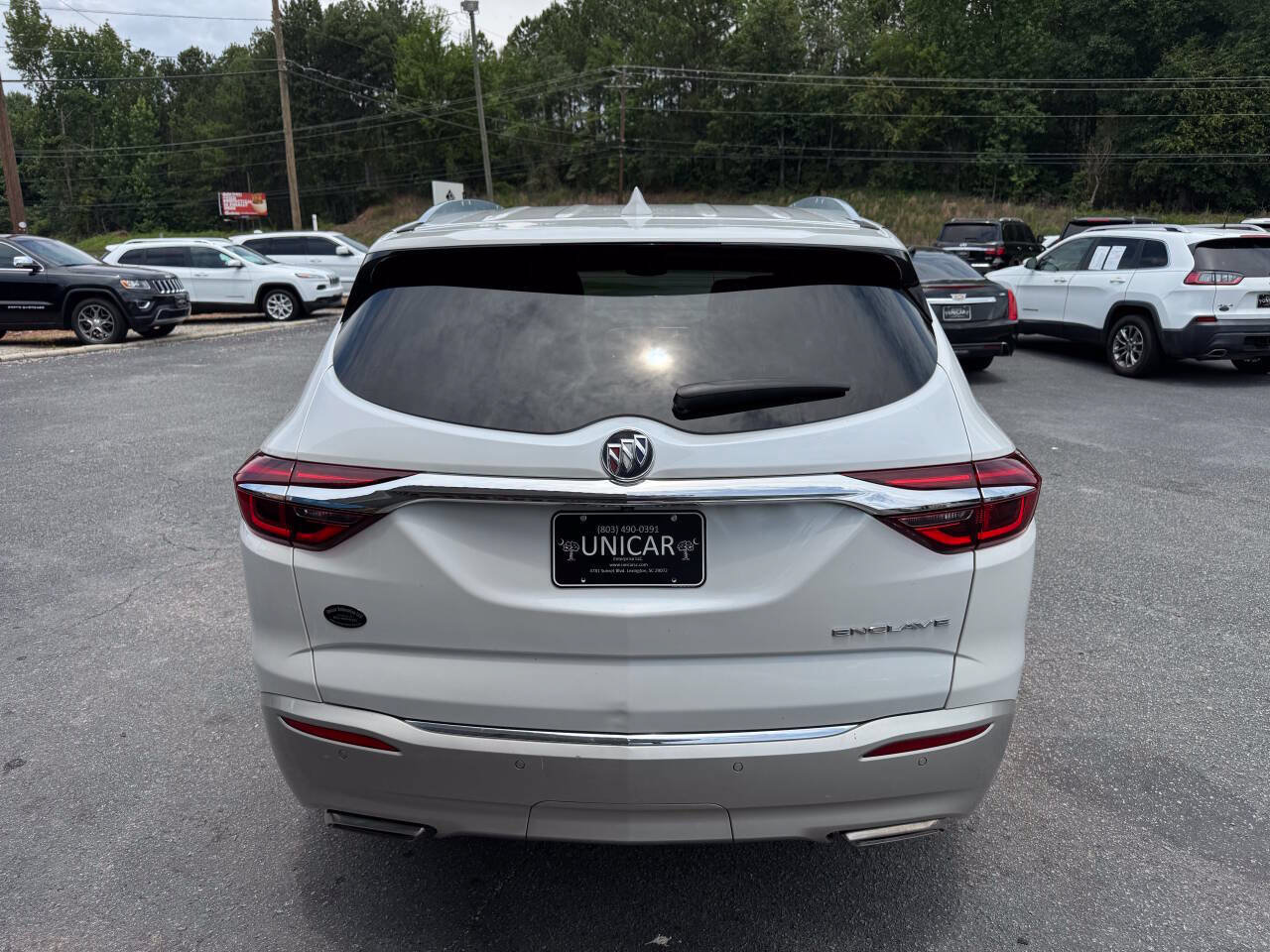 Used 2019 Buick Enclave Essence FWD image 6