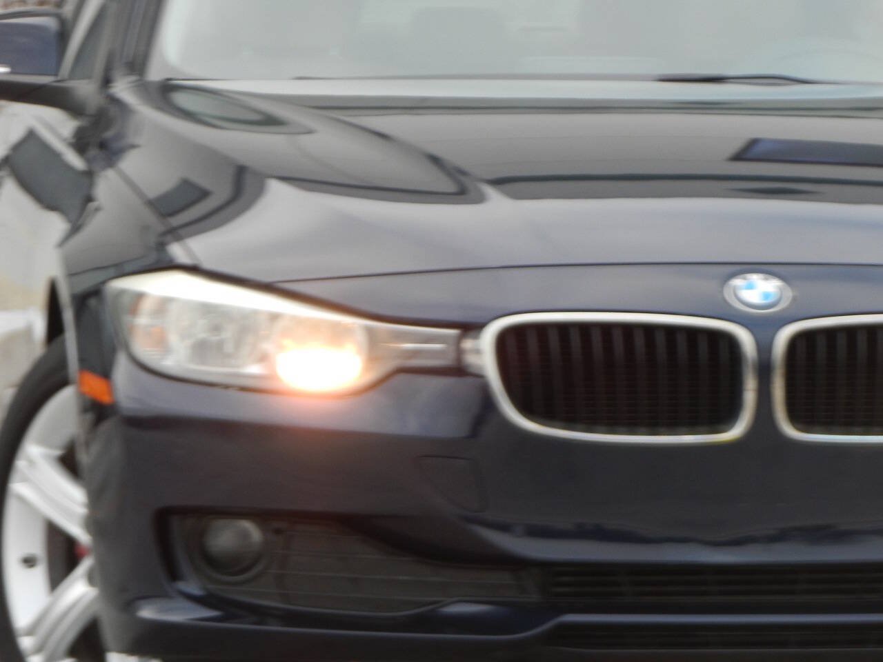 Used 2014 BMW 320i Sedan RWD image 6