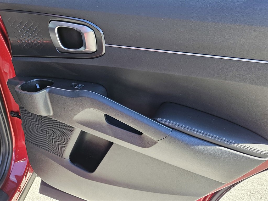 Used 2022 Kia Sorento S image 30