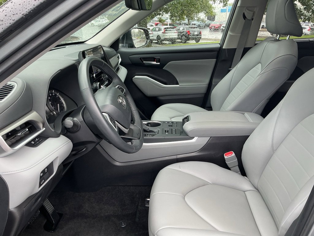 Used 2026 Toyota Highlander XLE AWD/4WD image 21