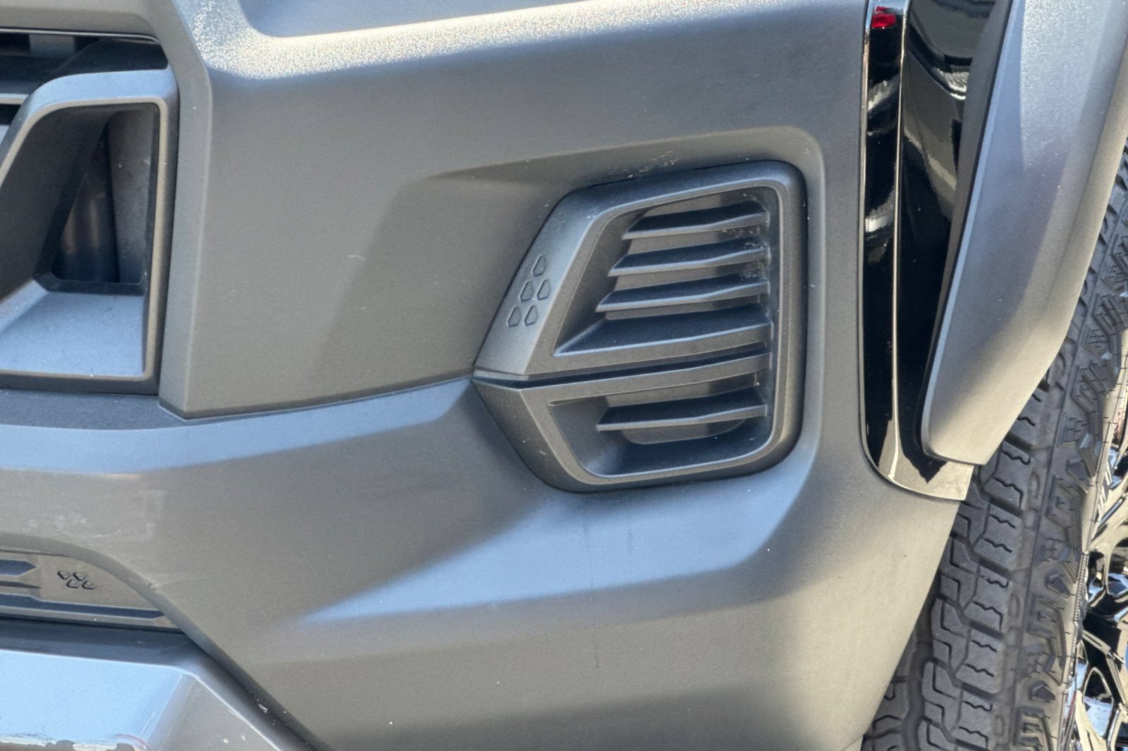 Used 2026 Chevrolet Colorado Trail Boss AWD/4WD image 48