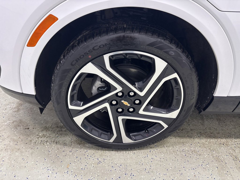 Used 2024 Chevrolet Equinox EV LT image 8