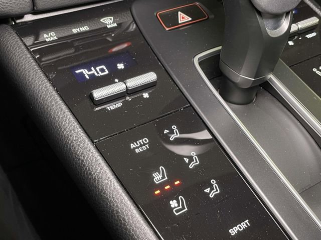 Certified 2025 Porsche Macan image 35