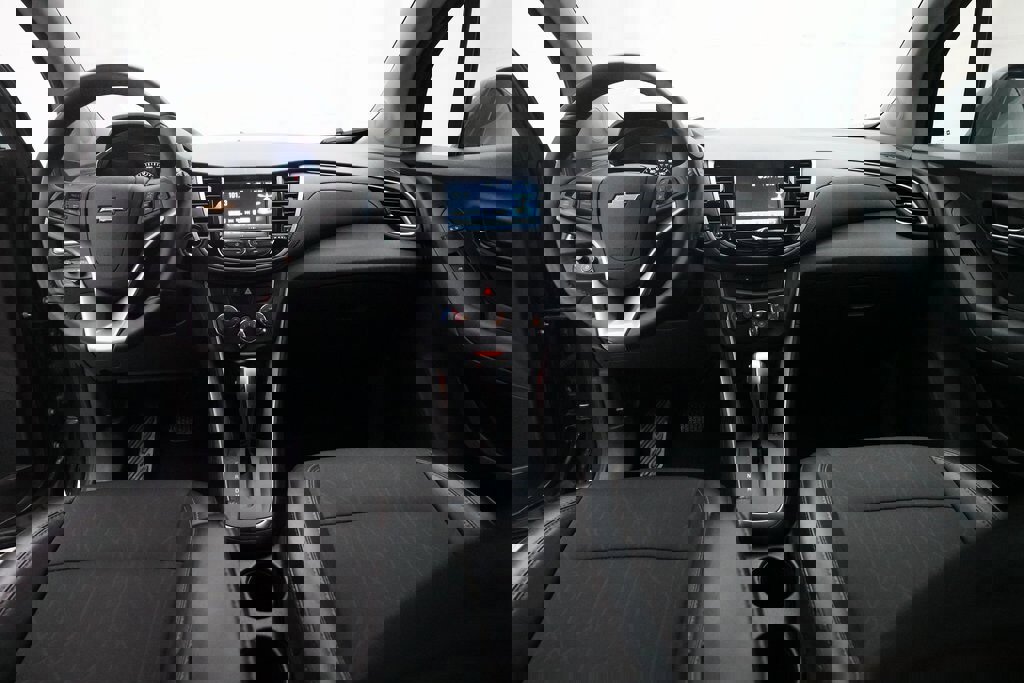 Used 2017 Chevrolet Trax LT w/ Driver Confidence Package image 5