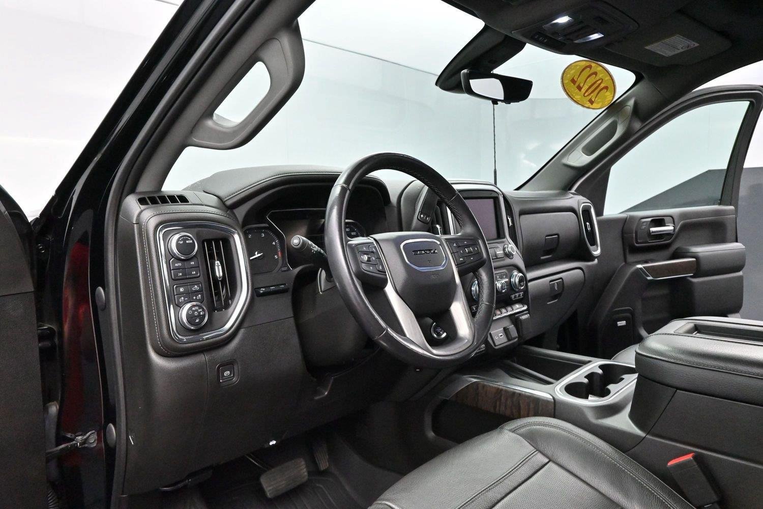 Used 2022 GMC Sierra 3500 Denali w/ Denali Ultimate Package AWD/4WD image 16