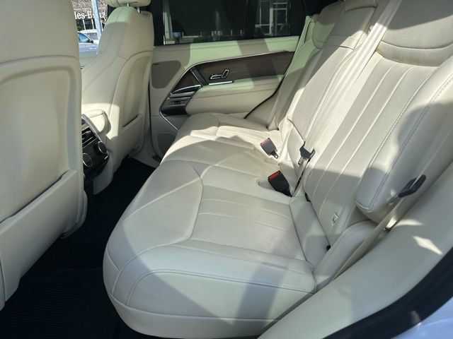 Used 2025 Land Rover Range Rover SE AWD/4WD image 26