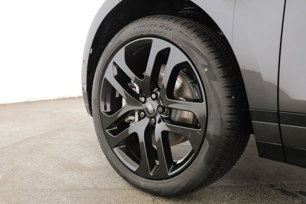 Used 2024 Land Rover Range Rover Evoque Dynamic SE image 25