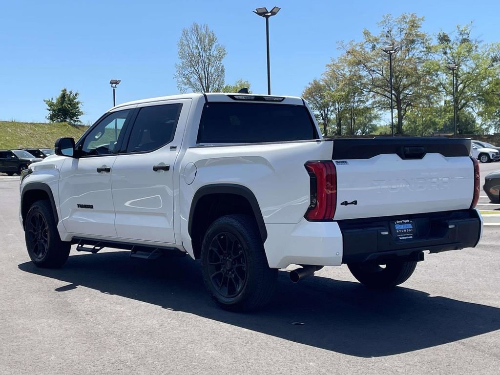 Used 2022 Toyota Tundra SR5 w/ SR5 Convenience Package image 5