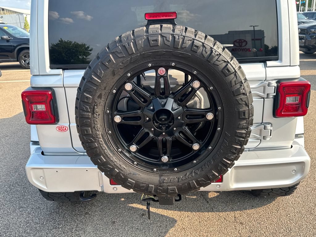 Used 2022 Jeep Wrangler Unlimited Sahara AWD/4WD image 44