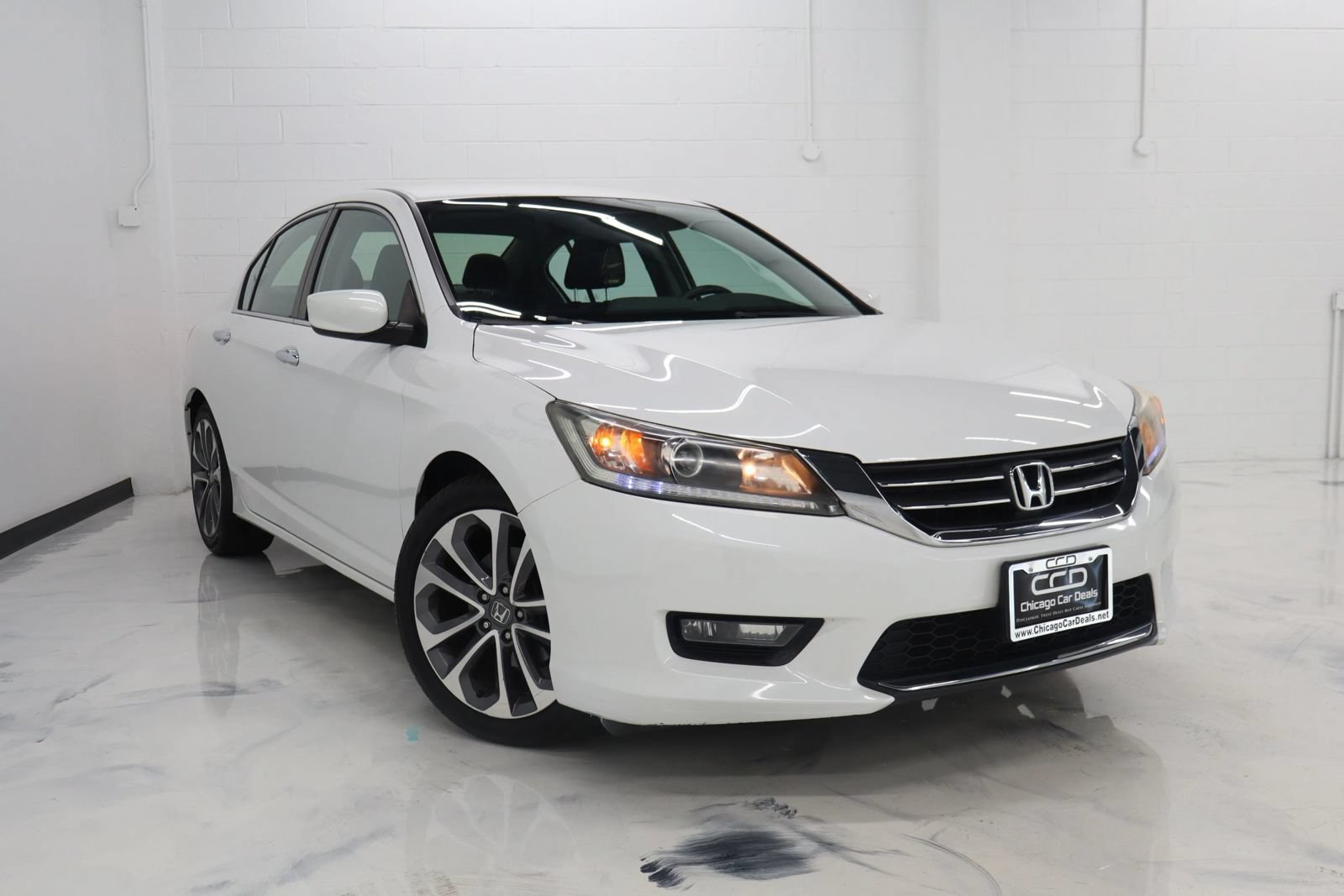 Used 2014 Honda Accord Sport image 2