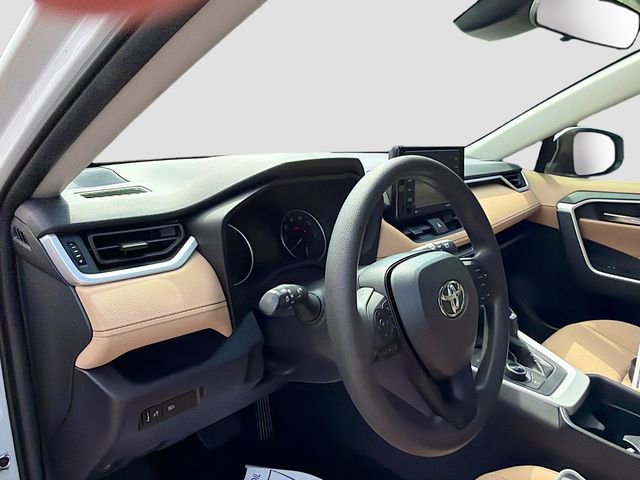 Used 2021 Toyota RAV4 XLE image 25