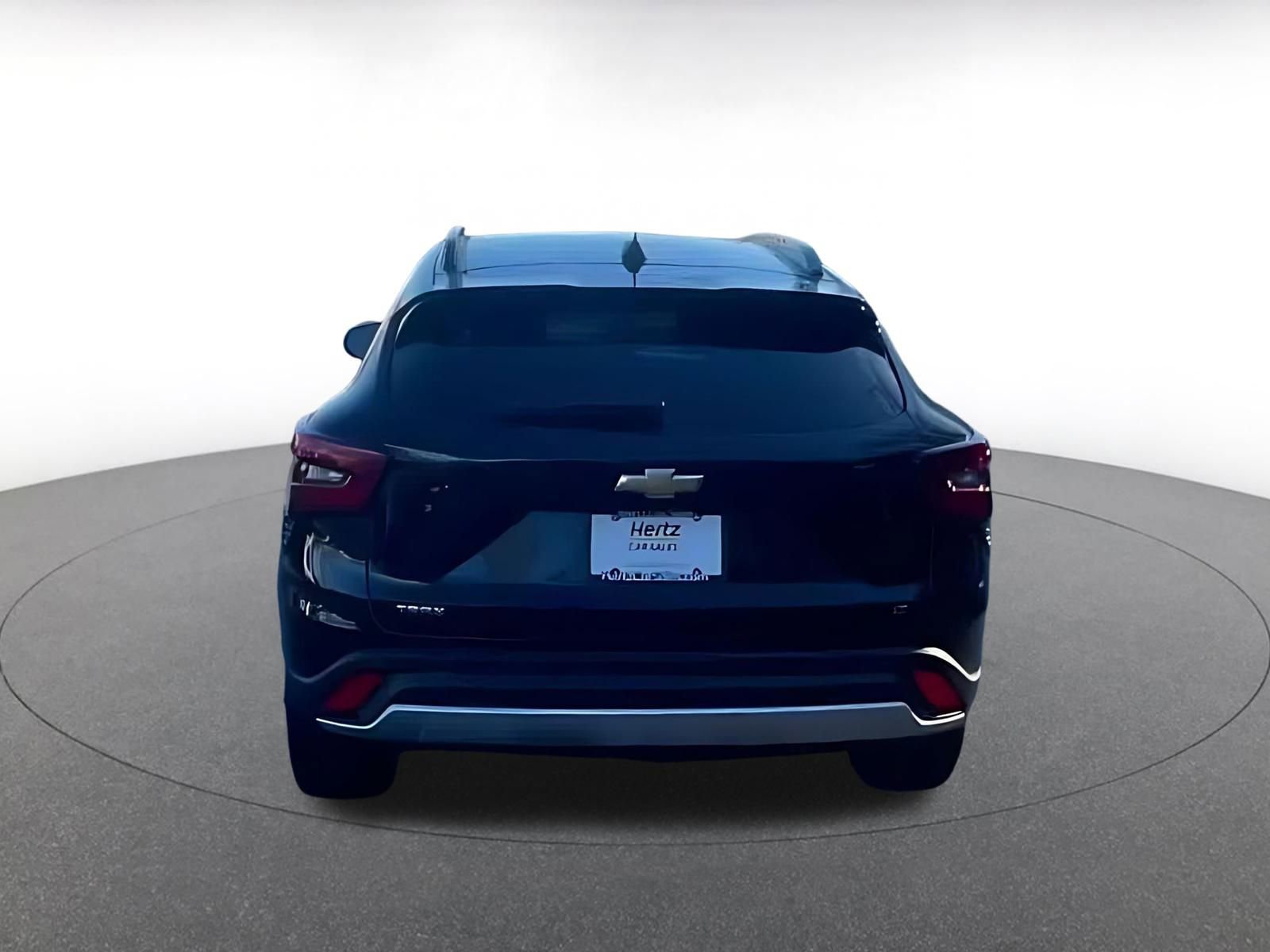 Used 2025 Chevrolet Trax LT image 12