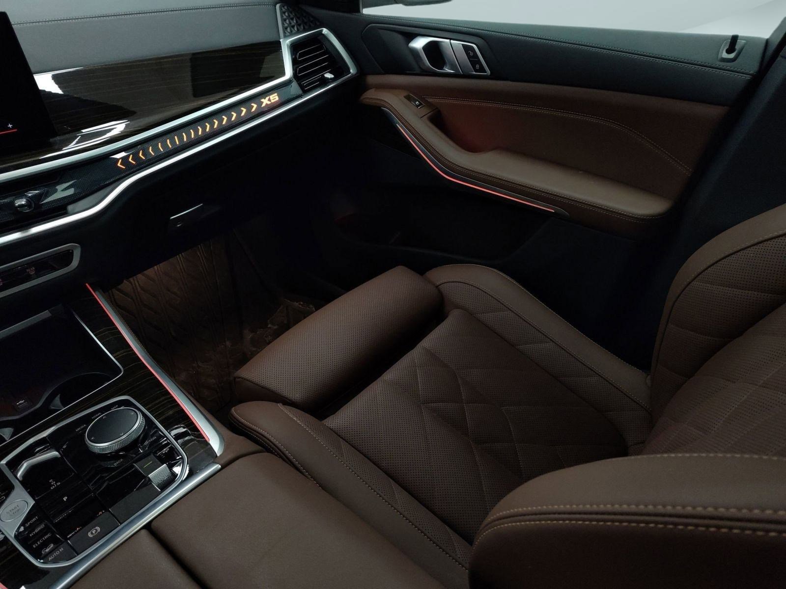 Used 2025 BMW X5 xDrive50e image 27