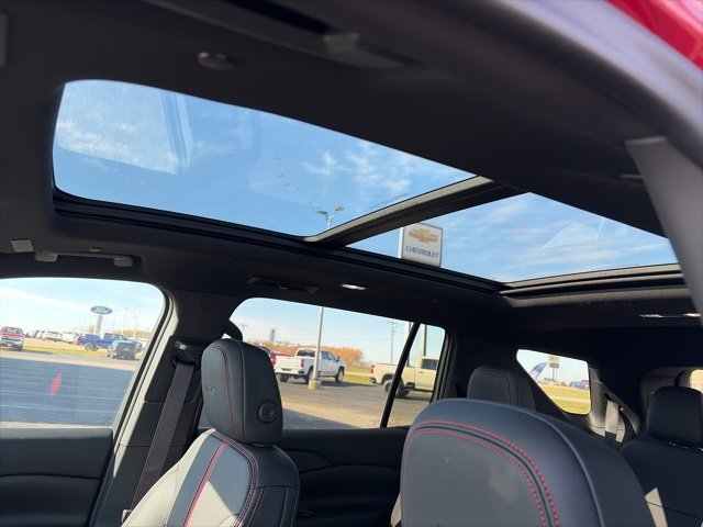 Used 2024 Chevrolet Traverse RS w/ LPO, Floor Liner Package image 3