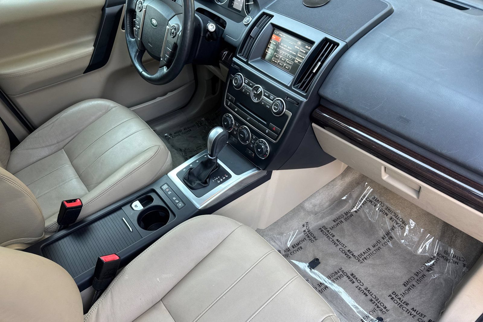Used 2013 Land Rover LR2 AWD/4WD image 16