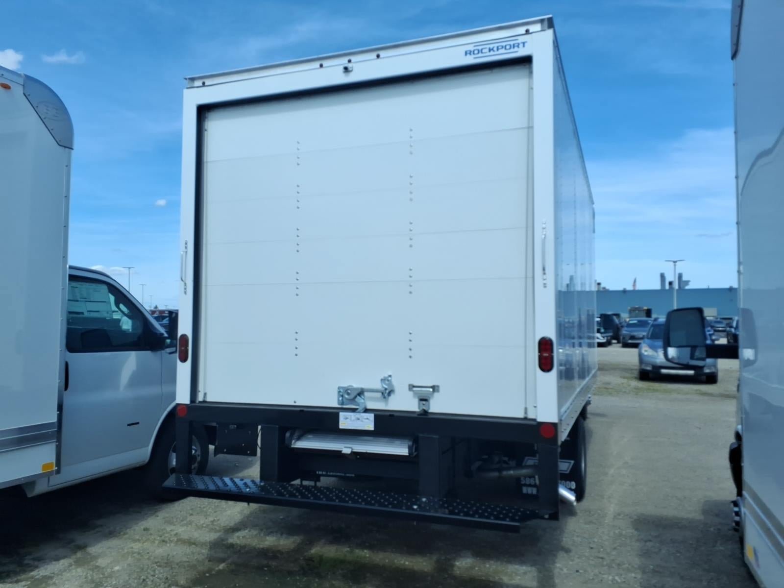 New 2026 Chevrolet Express 4500 w/ Power Convenience Package RWD image 4