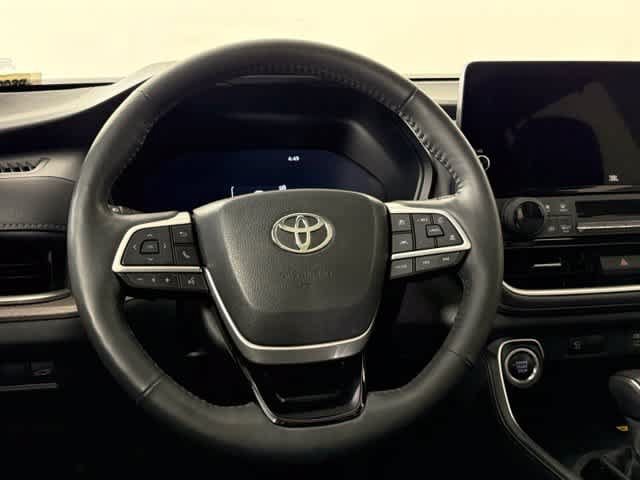 Used 2024 Toyota Grand Highlander AWD image 23