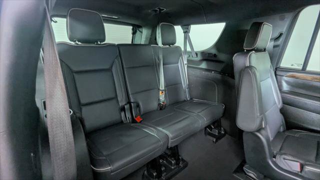 Used 2023 Chevrolet Suburban Premier AWD/4WD image 23