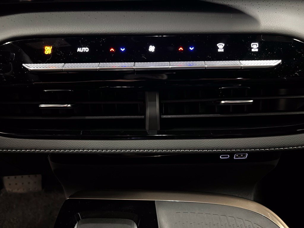 New 2026 Buick Enclave Avenir w/ Super Cruise Package AWD/4WD image 21