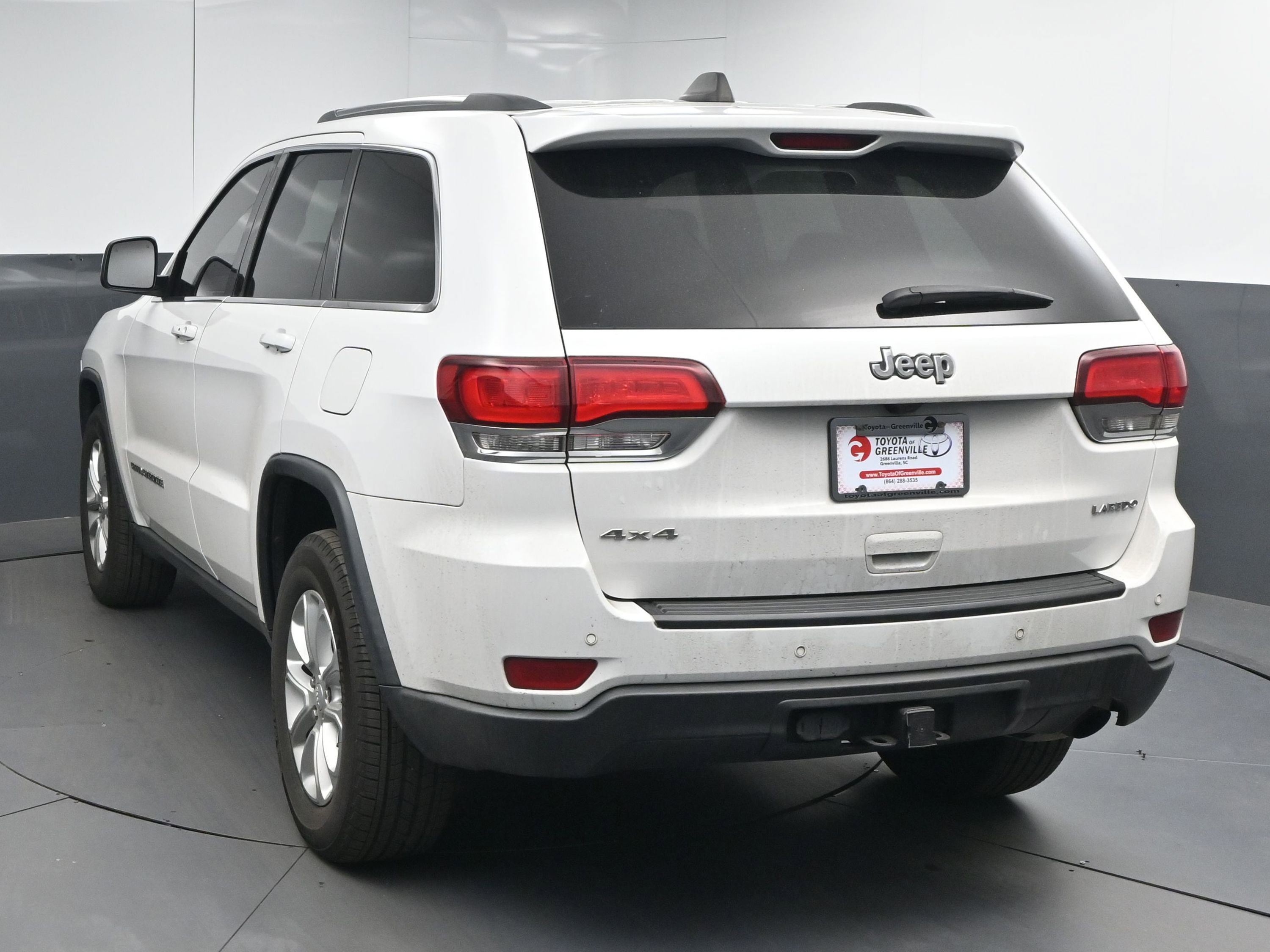 Used 2021 Jeep Grand Cherokee Laredo image 7