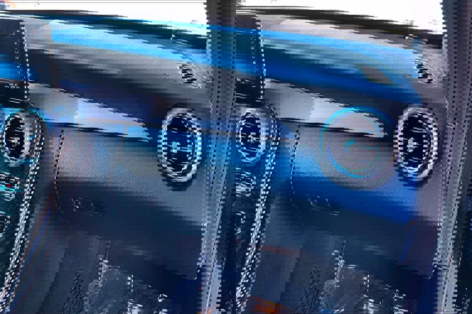 Used 2021 Mercedes-Benz C 300 Sedan w/ Premium Package image 19