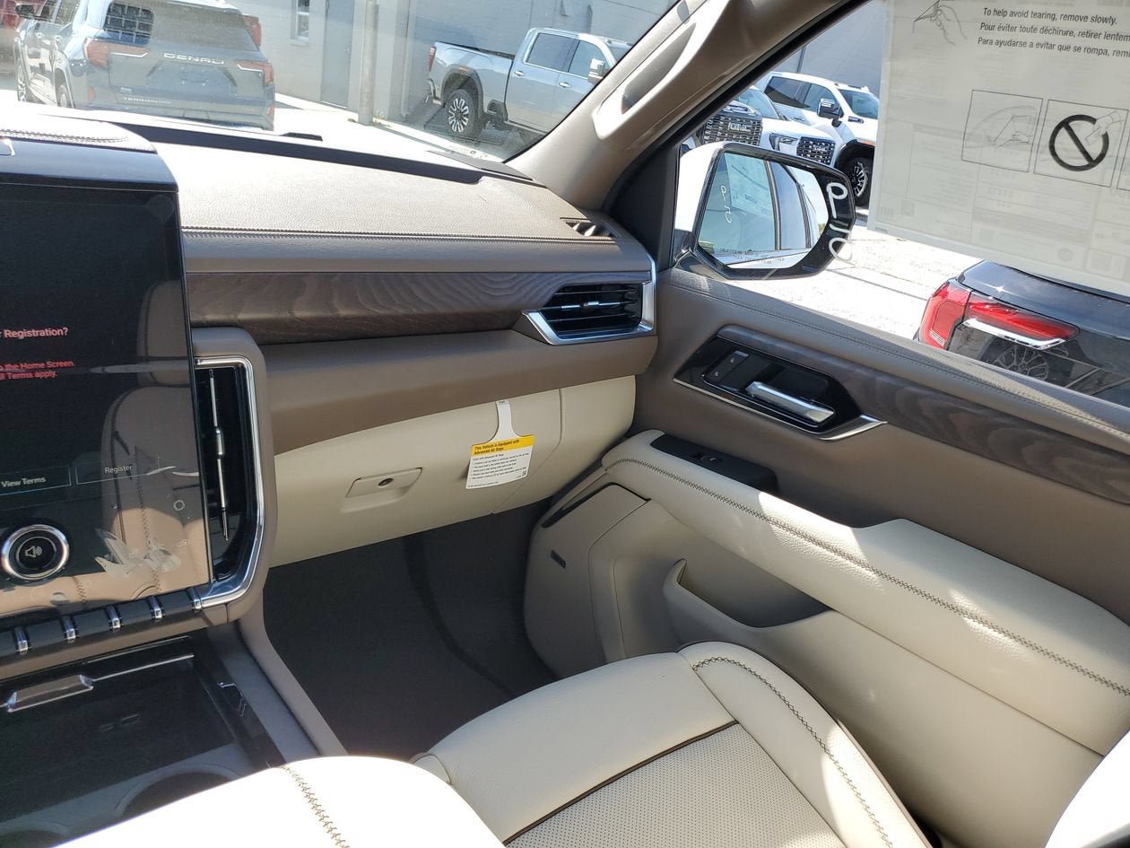 New 2026 GMC Yukon XL Denali w/ Denali Reserve Package RWD image 15