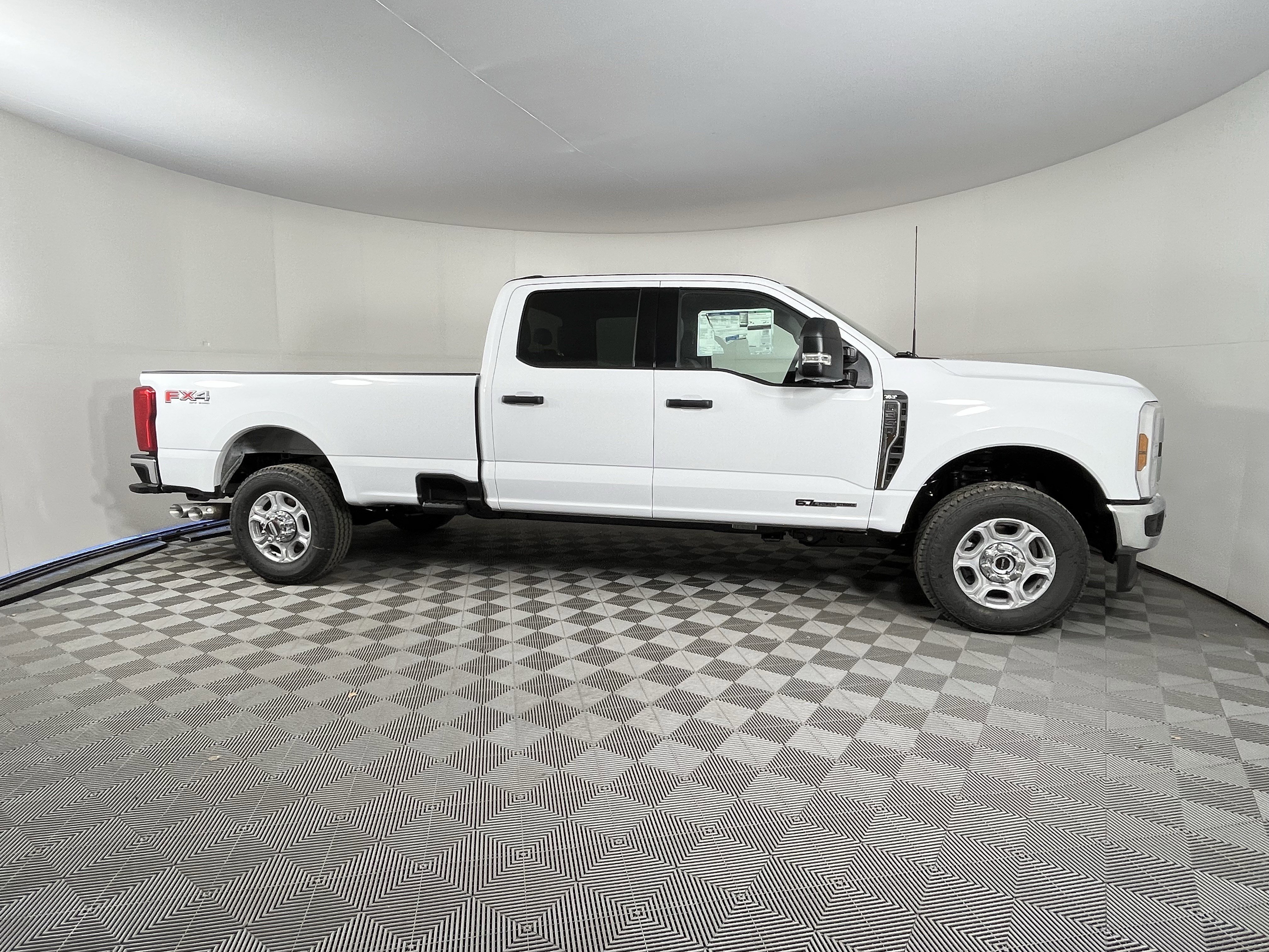 New 2026 Ford F350 XLT w/ FX4 Off-Road Package image 5