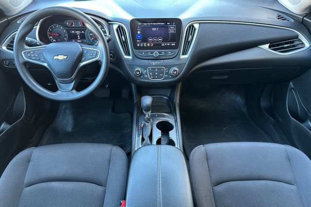Used 2023 Chevrolet Malibu LT FWD image 15