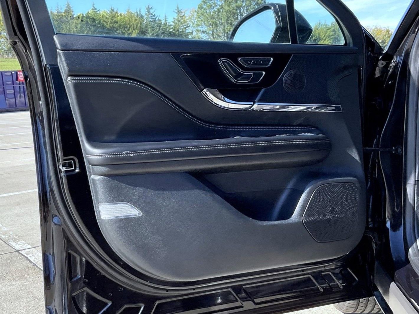 Certified 2024 Lincoln Corsair Reserve w/ Equipment Group 201A image 9