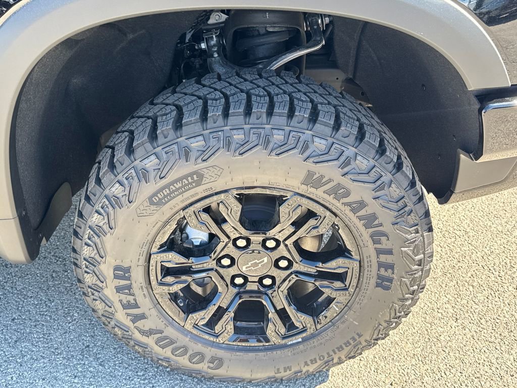 New 2026 Chevrolet Silverado 1500 ZR2 image 15