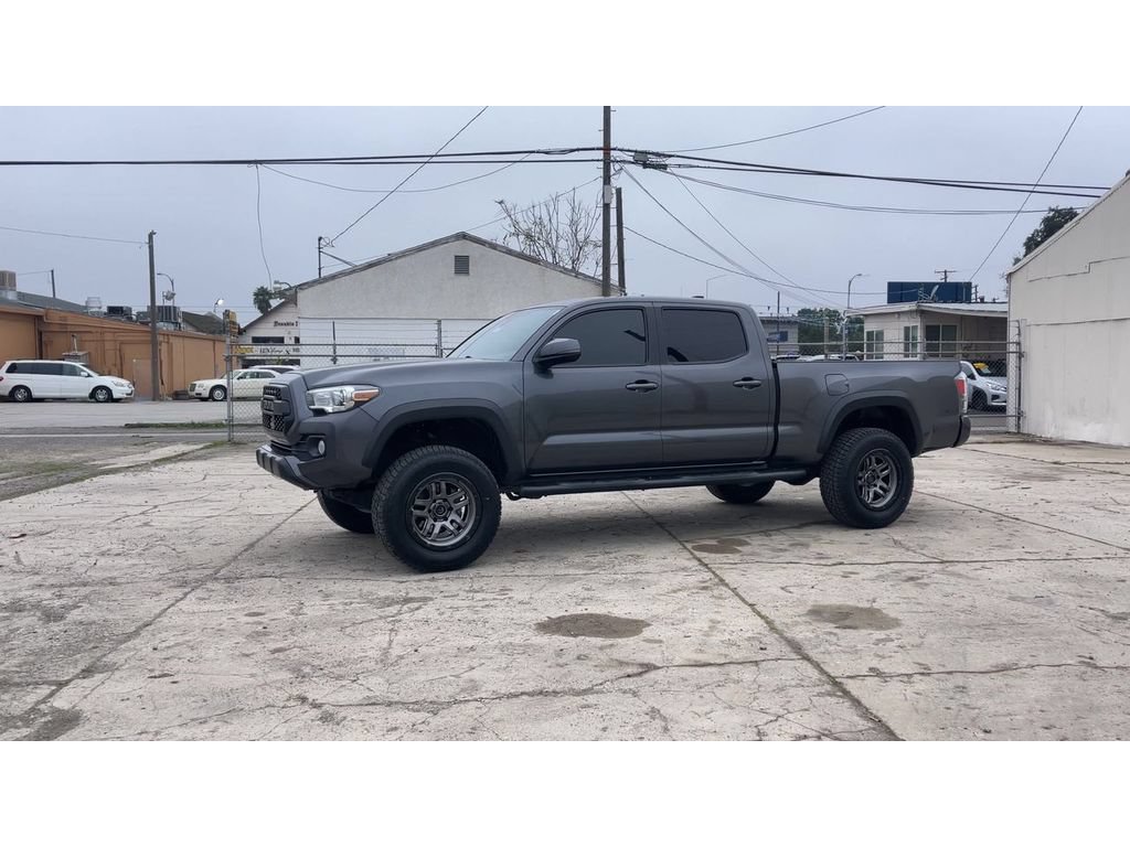 Used 2022 Toyota Tacoma TRD Off-Road w/ Technology Package AWD/4WD image 7