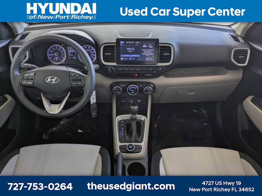 Used 2020 Hyundai Venue SEL image 15
