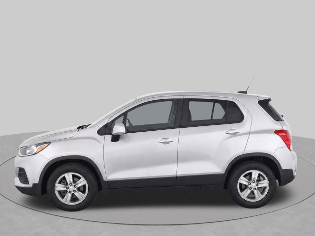 Used 2021 Chevrolet Trax LS w/ Tint and Cruise Package AWD/4WD image 10