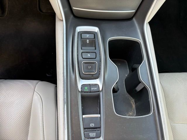 Used 2018 Honda Accord Touring image 11