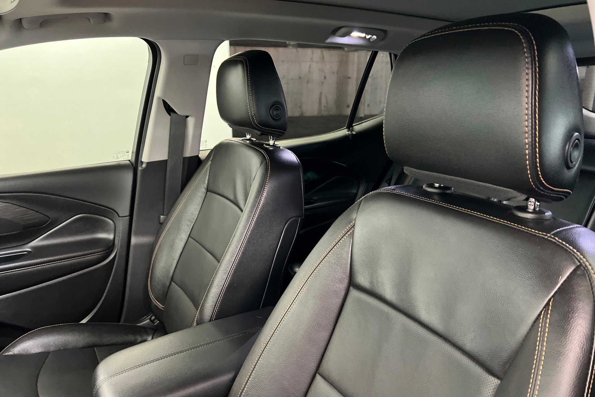 Used 2019 GMC Terrain SLT w/ Preferred Package AWD/4WD image 17