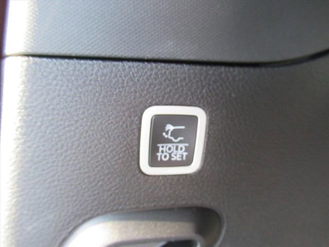 Used 2022 Jeep Grand Wagoneer Series I AWD/4WD image 38