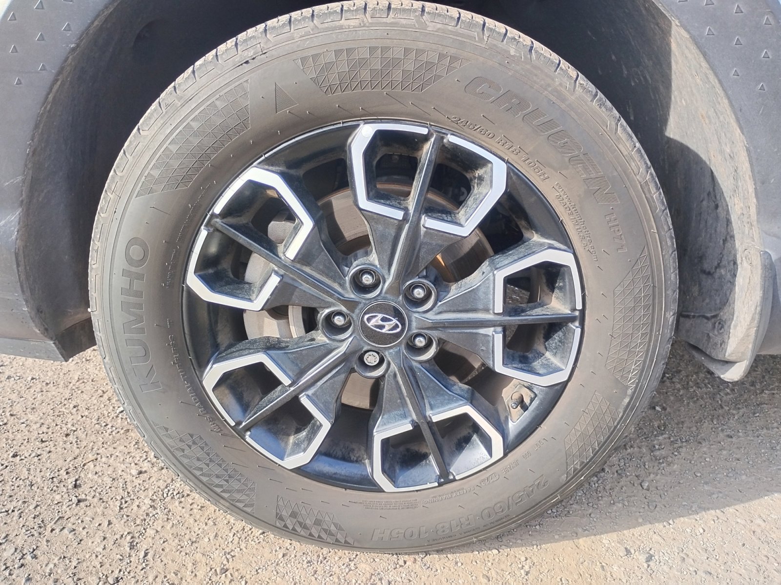 Used 2023 Hyundai Santa Cruz SEL w/ Activity Package image 11